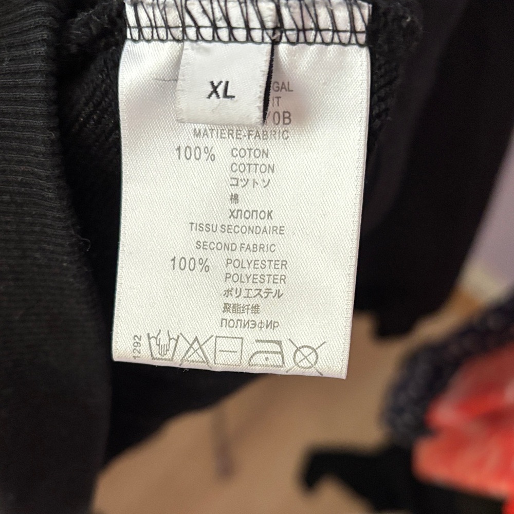 Flash sale 🎉 Givenchy Paris Cotton Pull Over Hoodie with Multicolor Drip Logo - Picture 10 of 11